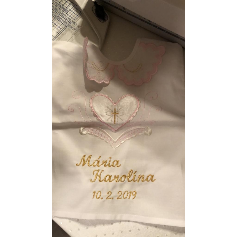 Vyšitie mena a dátumu krstu